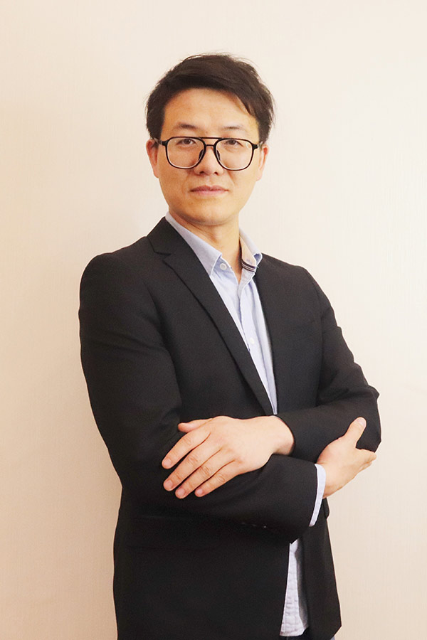富平李林科 本科学历,毕业于西安石油大学
