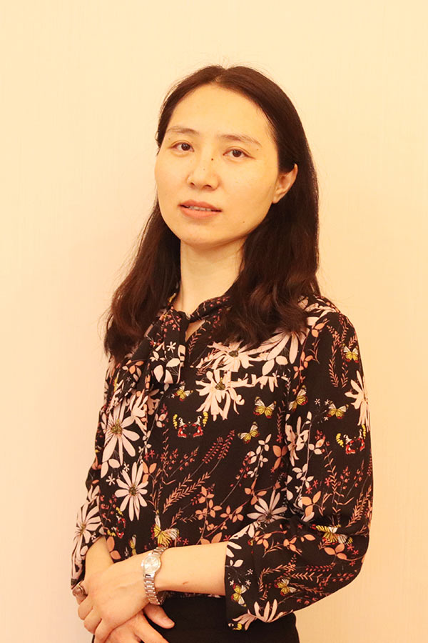 富平王晓娜 研究生学历,毕业于华南师范大学